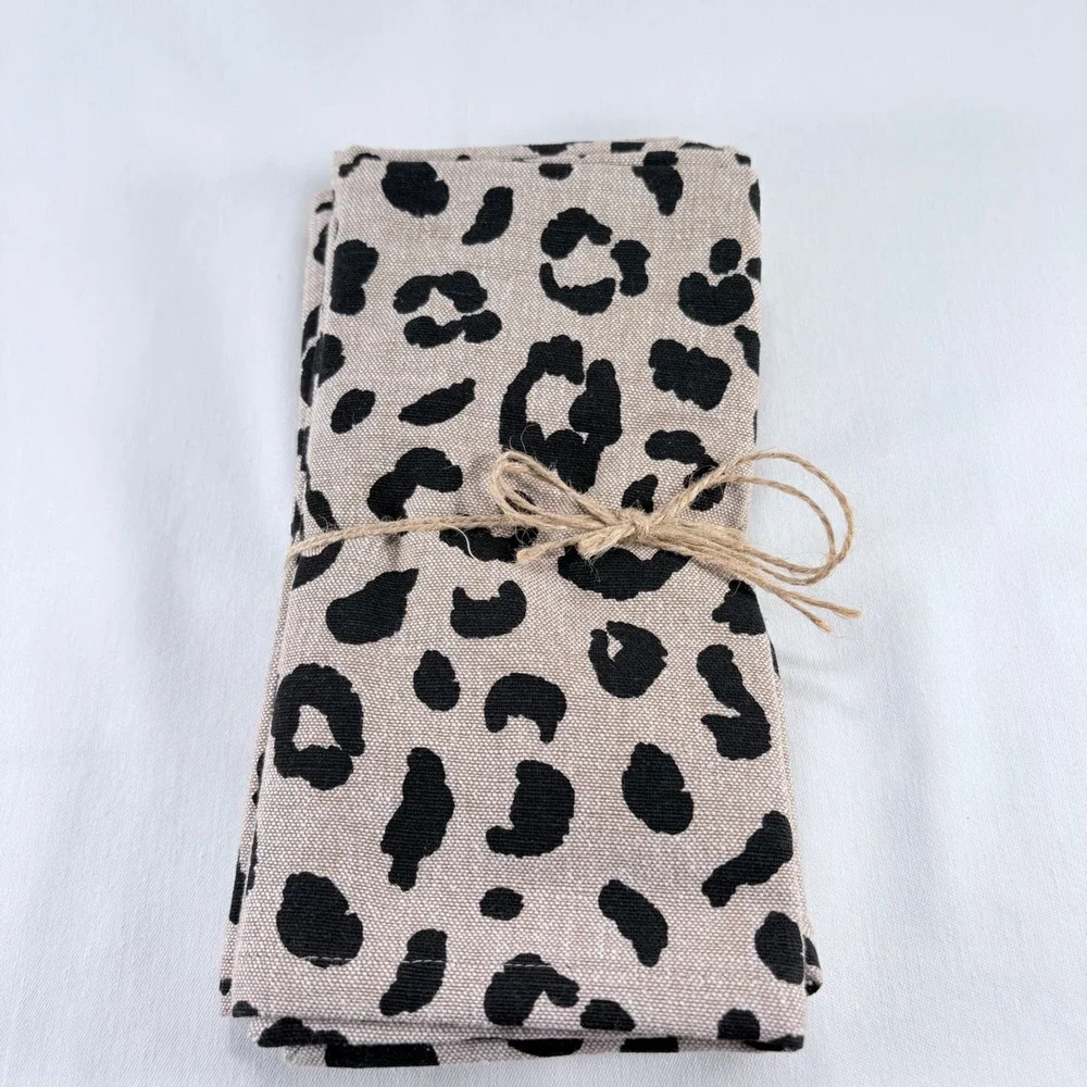 Mud Pie‎ Printed Napkins Set of 4 Tan Black Cheetah Animal Print Linen Blend